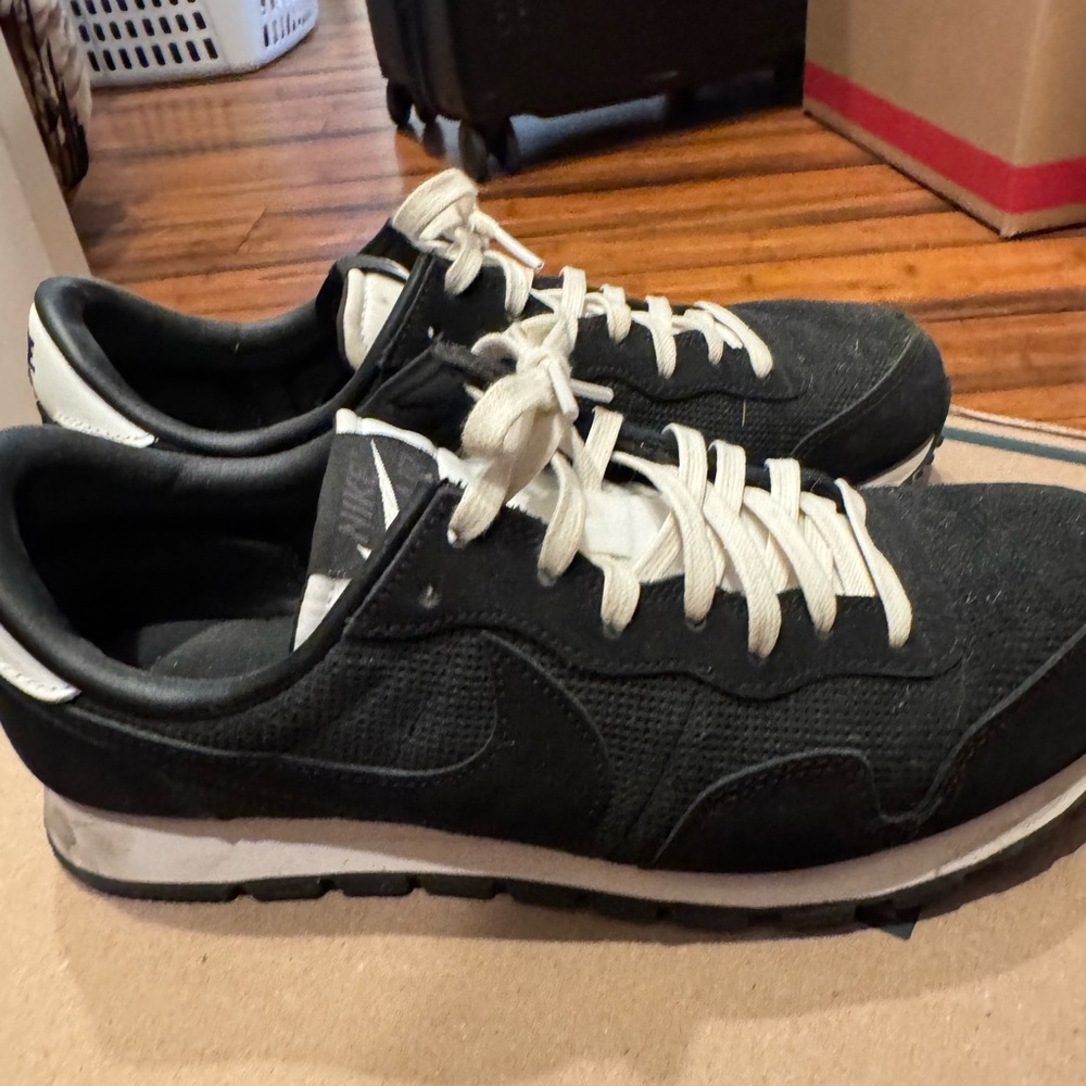 Black and White women's Sneakers